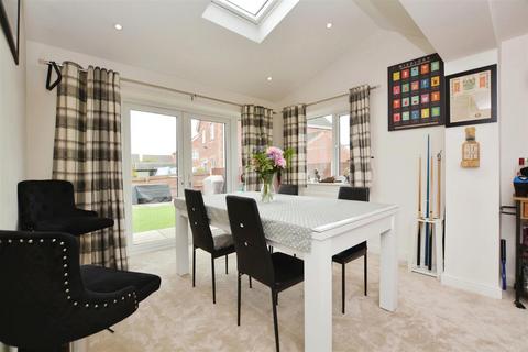 2 bedroom semi-detached house for sale, Bedford Way, Scunthorpe