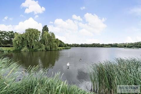 6 Roman Square, London, SE28 8RQ