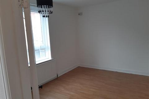 2 bedroom apartment for sale, Lothair Road, Aylestone LE2