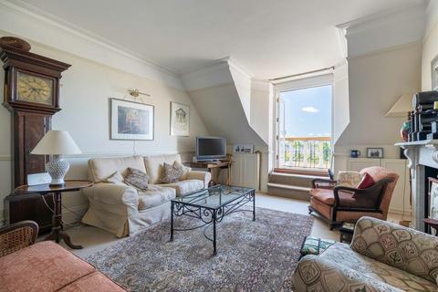 2 bedroom flat to rent, Hurlingham Court, Fulham, SW6