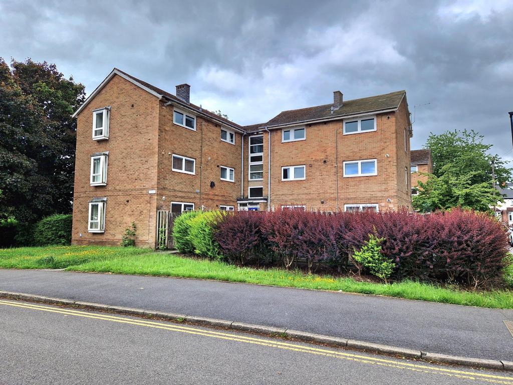 3a Latham Square Bents Green S11 2 bed flat for sale - £210,000