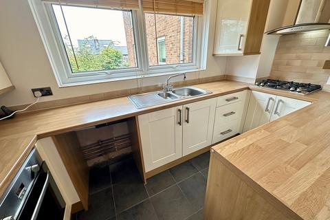 3a Latham Square Bents Green S11