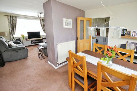 3 bedroom end of terrace house for sale, Woodmanhurst Road, Corringham, SS17