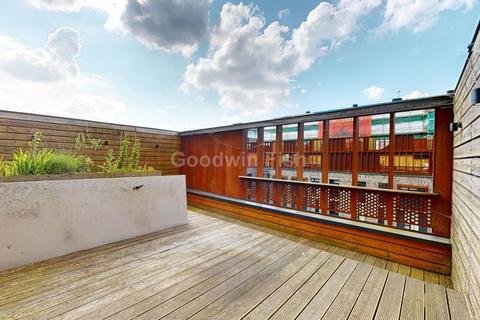 3 bedroom apartment for sale, Roof Gardens, Arundel Street, Castlefield