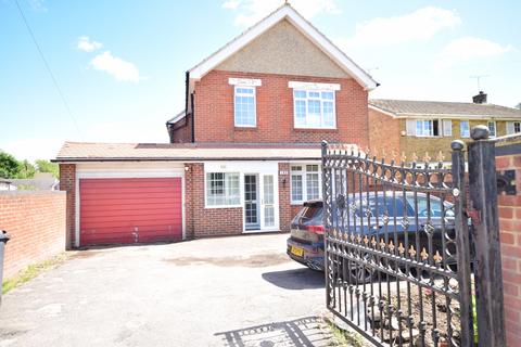 4 bedroom detached house to rent, London Road Waterlooville PO7