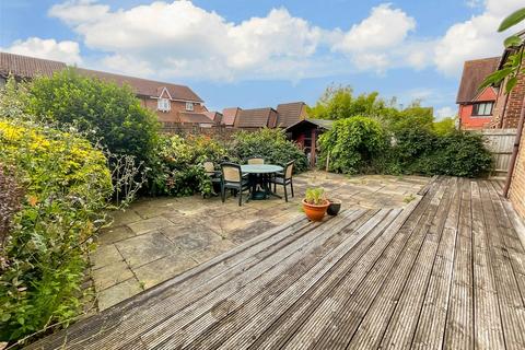 4 Lupin Close, Croydon, CR0 8XZ