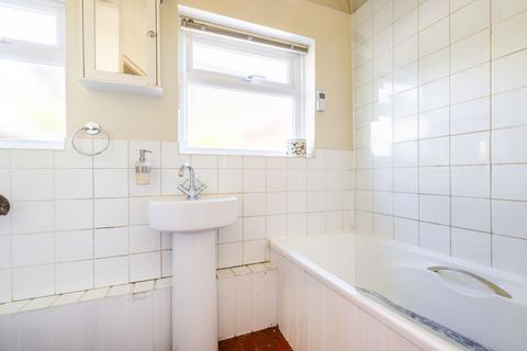 9 Bakers Lane, Lingfield, RH7 6HE