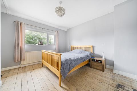10 Ash Grove, Grantham, NG31 9QE