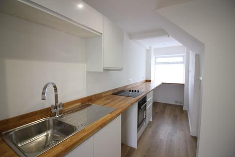 2 bedroom apartment to rent, Hollyfield, Harlow, Essex, CM19