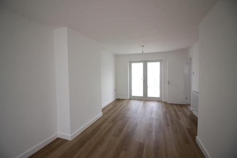 2 bedroom apartment to rent, Hollyfield, Harlow, Essex, CM19