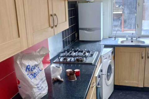 4 bedroom terraced house to rent, Morley Road, STRATFORD E15