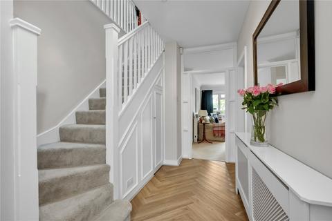 1 Oaken Drive, Claygate, Esher, KT10 0DL