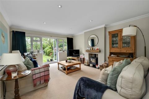 1 Oaken Drive, Claygate, Esher, KT10 0DL