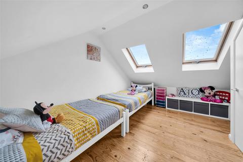 75 Long Lane, Bexleyheath, DA7 5AU