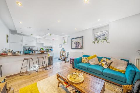 2 bedroom mews for sale, Gleneagle Mews, Streatham