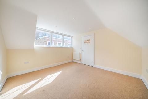 3a Gleneagle Mews, London, SW16 6AE