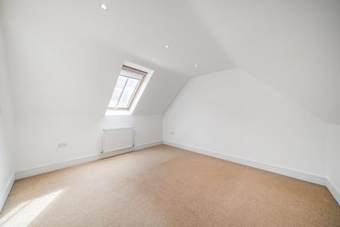 3a Gleneagle Mews, London, SW16 6AE