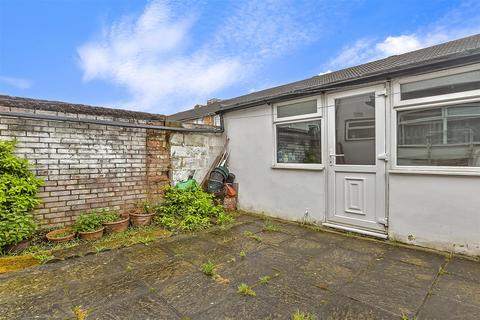 3 bedroom terraced house for sale, Walton Road, Manor Park