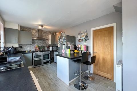 3 bedroom terraced house for sale, Grasscroft Road, Holmfirth HD9