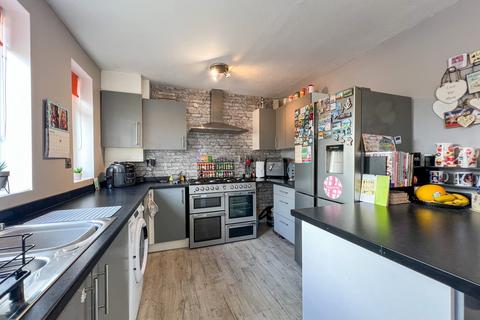 3 bedroom terraced house for sale, Grasscroft Road, Holmfirth HD9