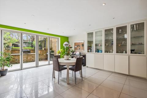 5 bedroom semi-detached house to rent, Ancaster Court, Queens Road, Richmond, TW10