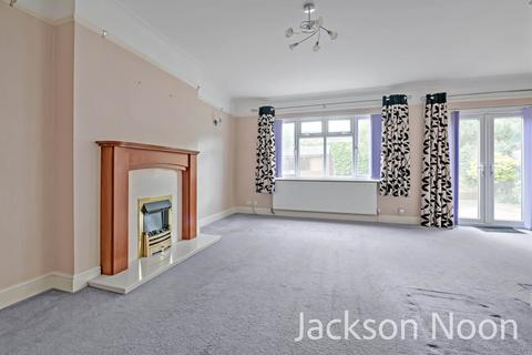 6 bedroom end of terrace house for sale, Marston Avenue, Chessington, KT9