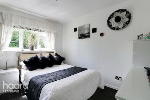4 bedroom detached house for sale, Kestrel Way, Luton