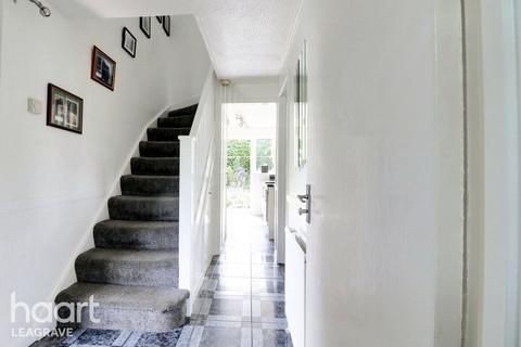 120 Kestrel Way, Luton, LU4 0UR