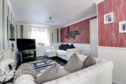 120 Kestrel Way, Luton, LU4 0UR