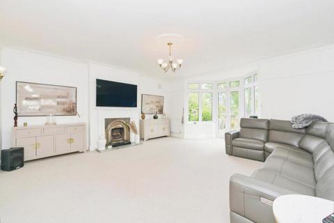 5 bedroom detached house to rent, FETCHAM