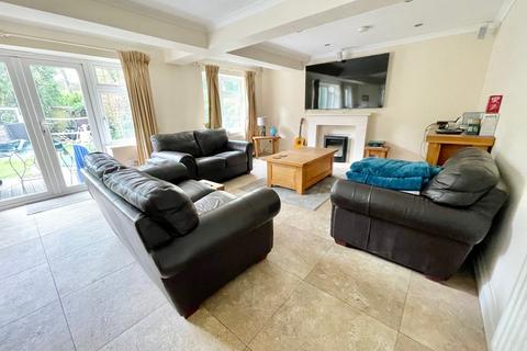 4 bedroom detached house for sale, Shenfield Gardens, Hutton, Brentwood, CM13