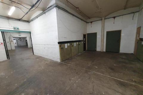 Property to rent, Unit 12/12a, Store 7