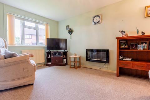3 bedroom end of terrace house for sale, Challenger Close, Malvern