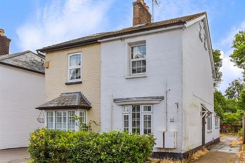 1 bedroom flat for sale, Holmesdale Road, Reigate, Surrey