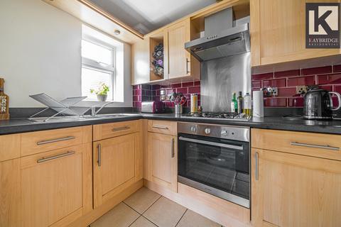 Flat, 5 Churchlands Way, Worcester Park, KT4 8RE