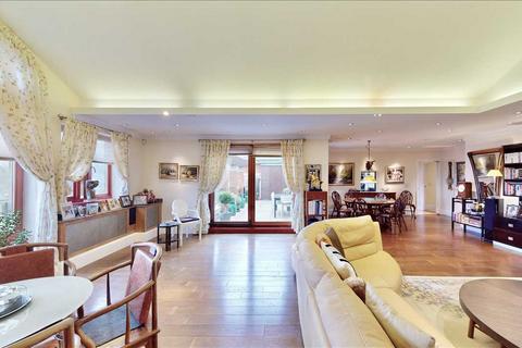 4 bedroom flat for sale, Chasewood Park, Harrow on the Hill