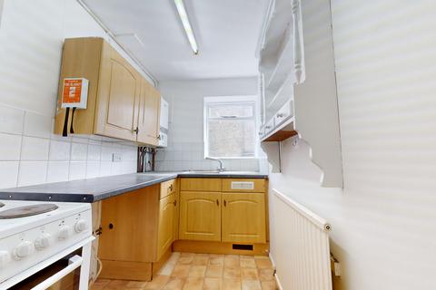 2 bedroom flat to rent, Cromwell Road