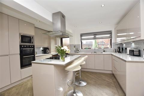 4 bedroom detached house for sale, Newhouse Road, Heywood, Greater Manchester, OL10