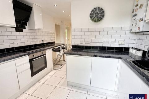 2 bedroom maisonette for sale, Pinemount Road, Hucclecote, Gloucester, GL3