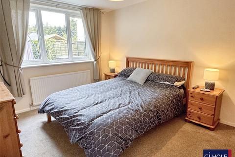 2 bedroom maisonette for sale, Pinemount Road, Hucclecote, Gloucester, GL3