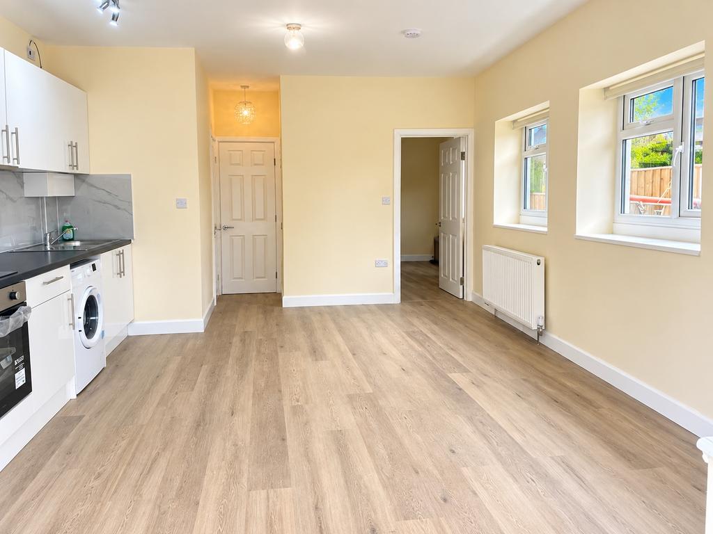 House in Edgware - View 2