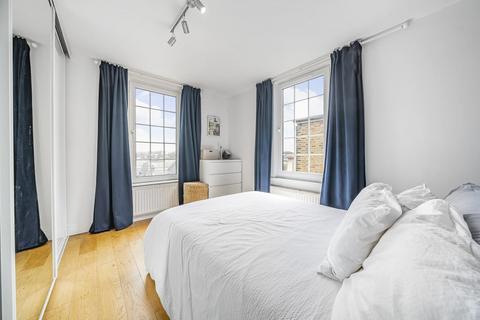 2 bedroom flat for sale, Balham Hill, Balham