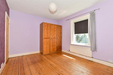 103 Commonwealth Road, Caterham, CR3 6LW