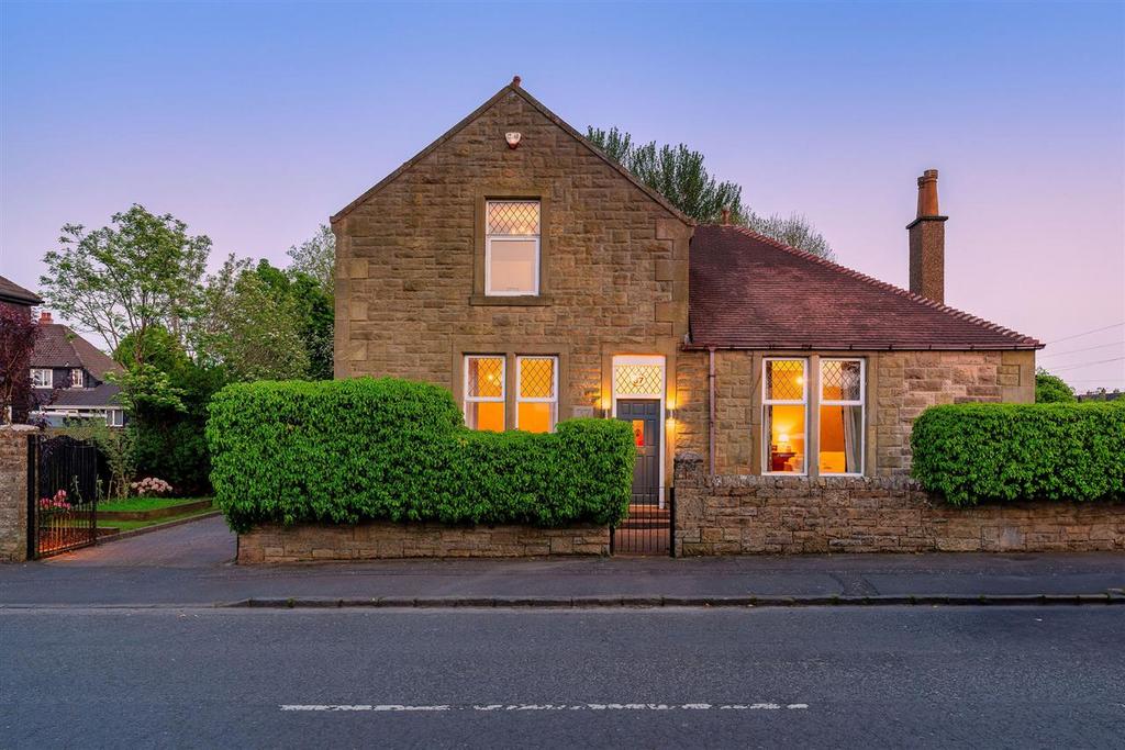 Easton Road, Bathgate 3 bed detached house for sale £399,000