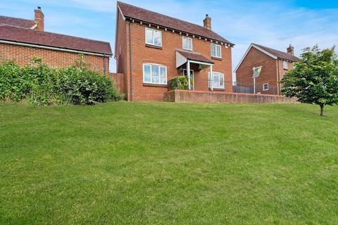 4 bedroom detached house for sale, Mill Park Drive, Braintree, CM7