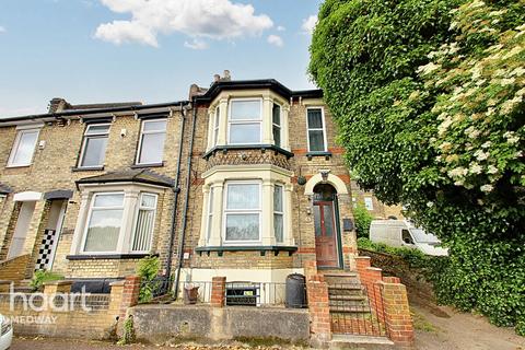 3 bedroom end of terrace house for sale, Mills Terrace, Chatham