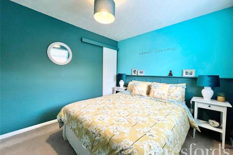 7 Webster Close, Hornchurch, RM12 6TF