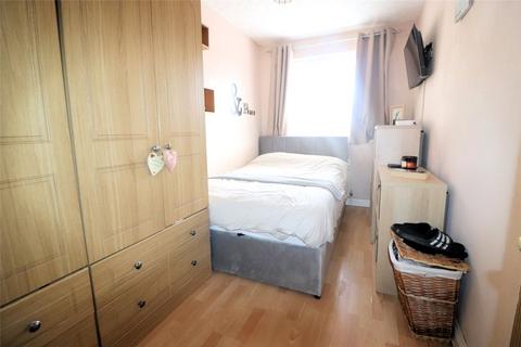 2 bedroom flat for sale, Canada Road, Slade Green, Kent, DA8