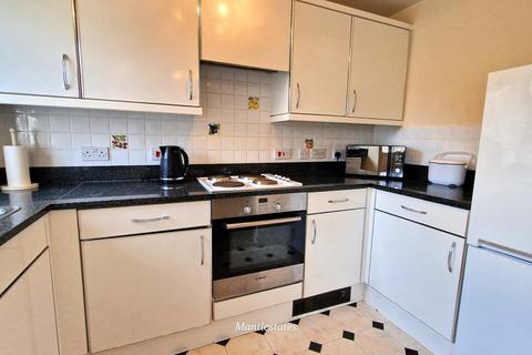 1 bedroom flat for sale, Cockfosters Road, EN4 0DX