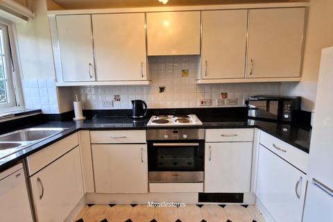 1 bedroom flat for sale, Cockfosters Road, EN4 0DX